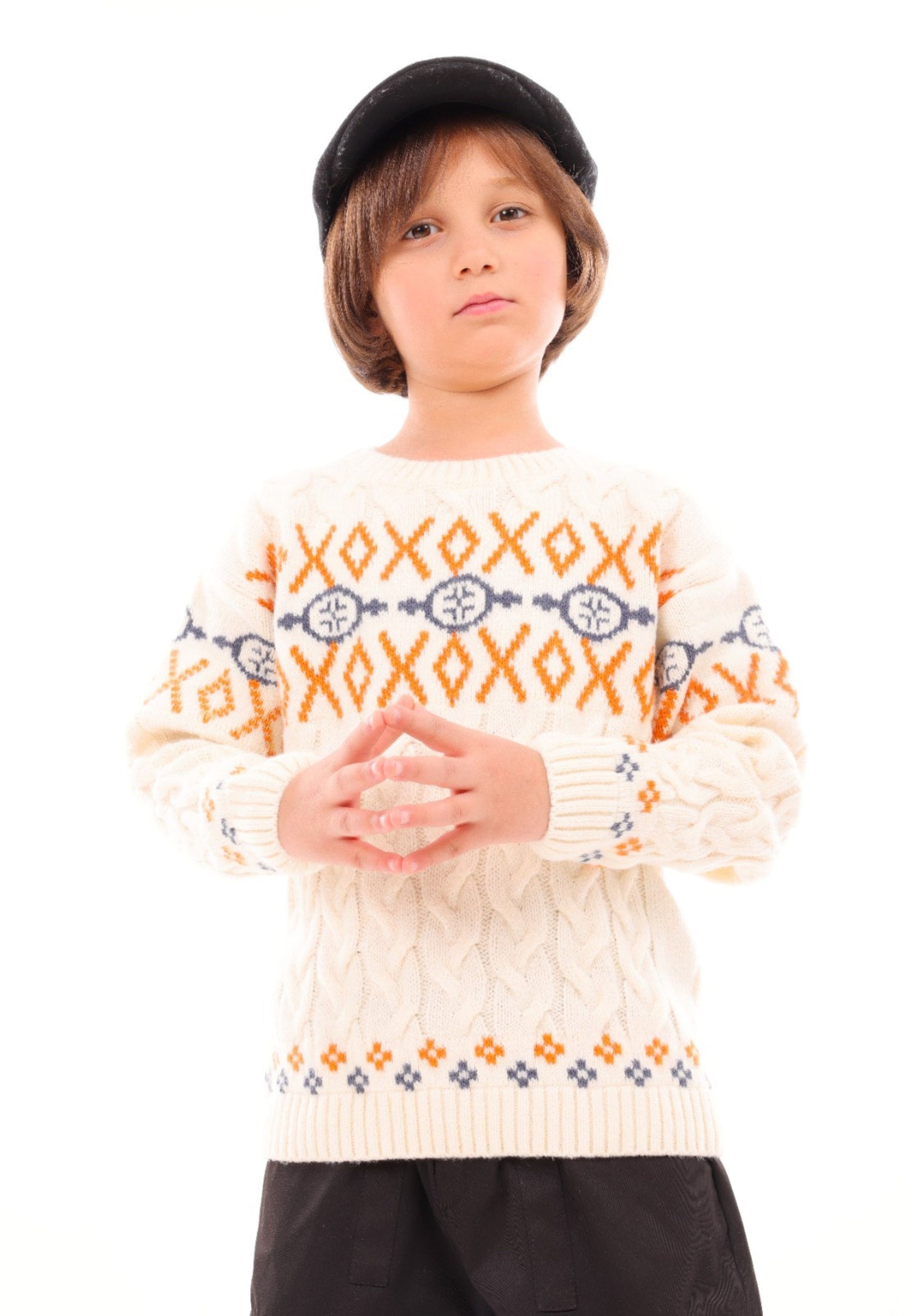 Boys' knitted sweater with a classic geometric pattern (322)