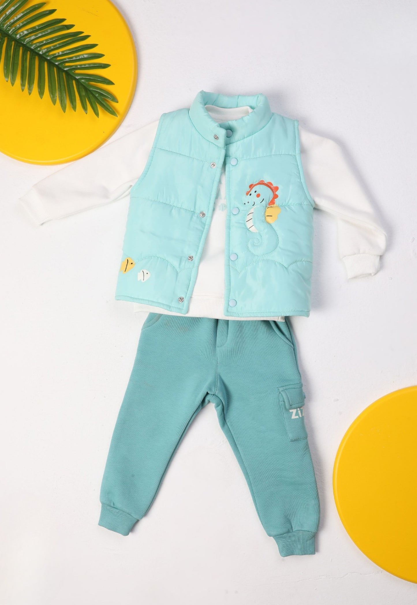 Boys' winter tracksuit, 3 pieces (1050)