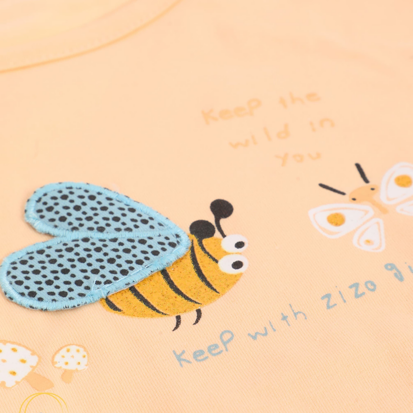 a charming baby girl's pajama set designed for ages 9 to 18 months.1081