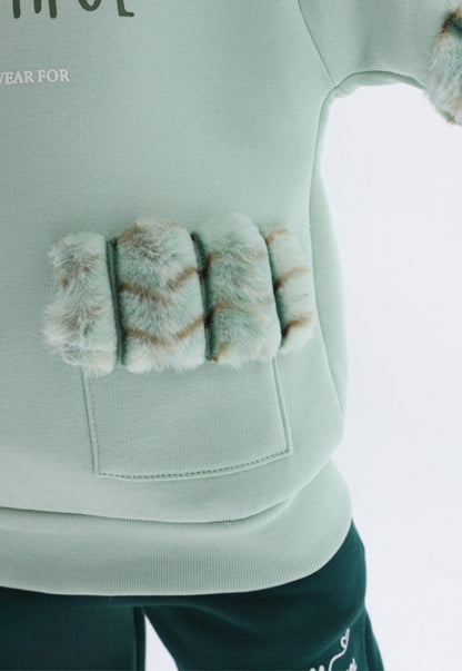 Girls' printed pajamas with a unique design, two pieces (816)